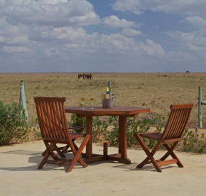 Ashnil Aruba Lodge, Tsavo